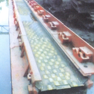 刮板運輸機轉載機溜槽的維修